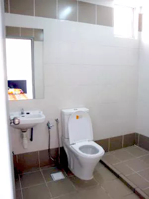 ユニットD２人部屋(専用シャワー・トイレ付)