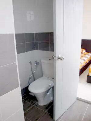 ユニットD２人部屋(専用シャワー・トイレ付)