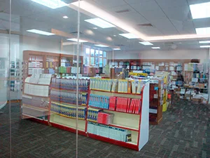 書店(教科書はここで購入します)