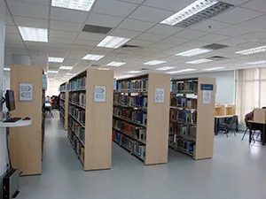 図書館内