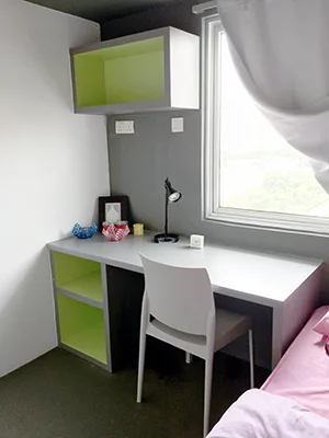 個室内(学習机)