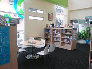 中高生向け図書館