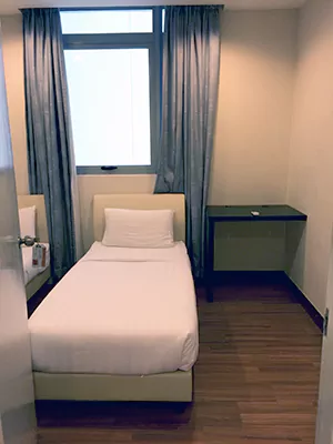１人部屋(中)又は２人部屋(中)