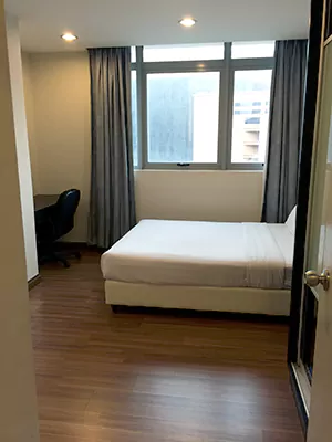 １人部屋(大：専用シャワー・トイレ付)