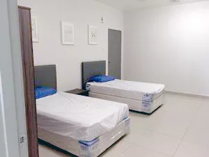 部屋大(2人部屋：専用シャワー・トイレ付)