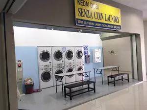 アパート内共用コインランドリー