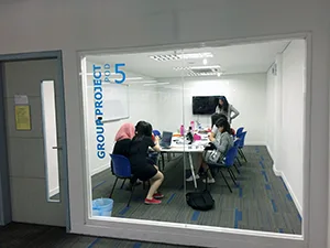 図書館内グループプロジェクトルーム