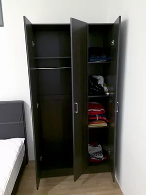 ２階１人部屋２(中：ベッド大)クローゼット