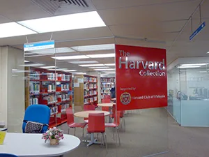 図書館内