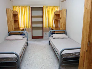 4人部屋窓側