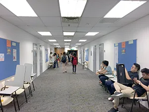 校内
