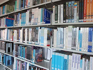 図書館内