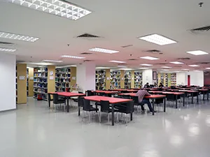 図書館内