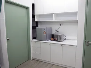 共用ミニ冷蔵庫・電子レンジ