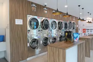 共用コインランドリー